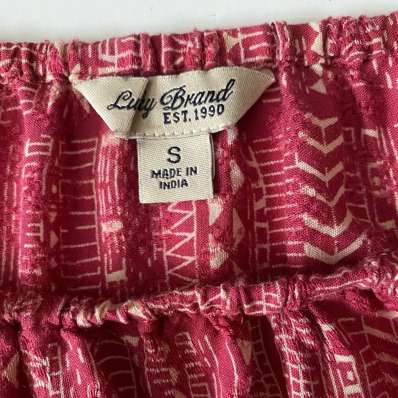Lucky Brand Red Cream Boho Print Off-Shoulder Top women’s size S Ruffles hem - Picture 4 of 10
